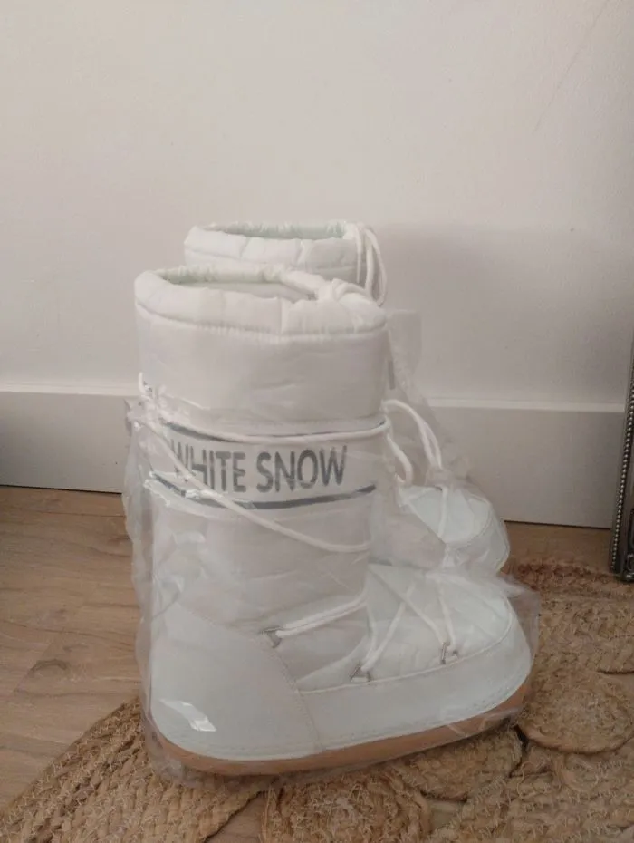 Après ski blanc style moonboots neufs enfant femme ou homme 35, 36 37, 38 ,41,42 au choix - Idéal shoes | Beebs