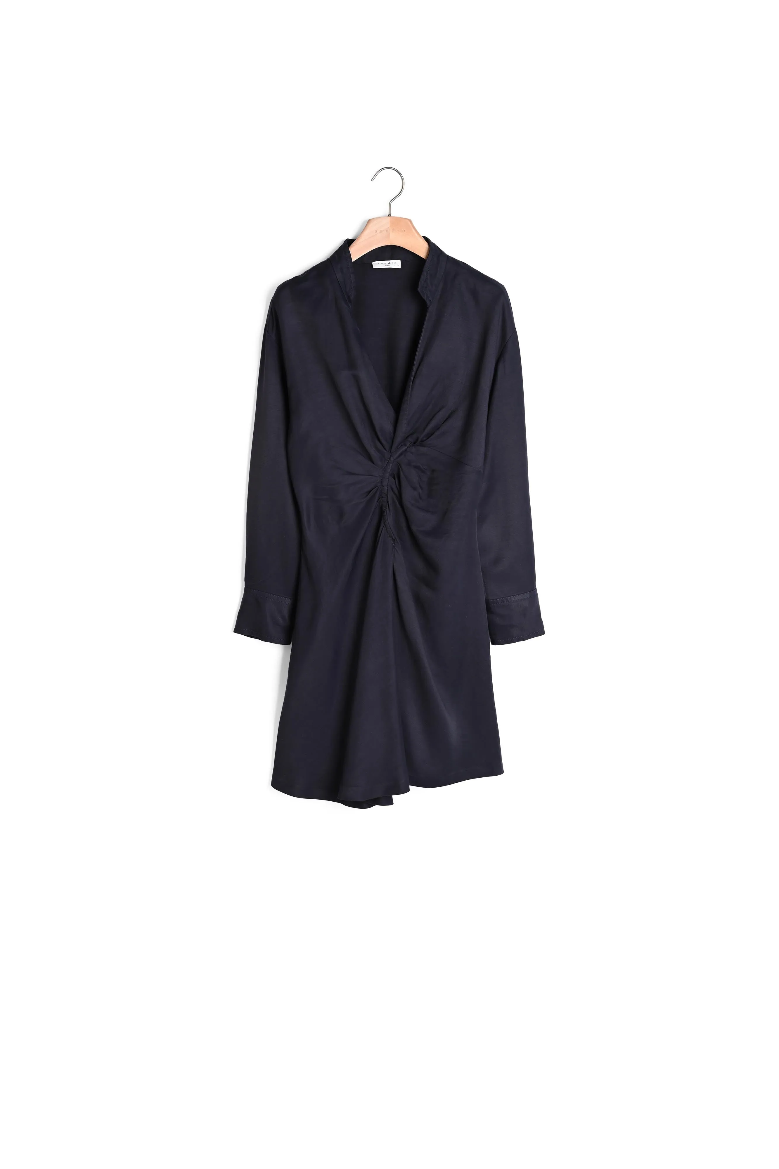 Robe courte à manches longues